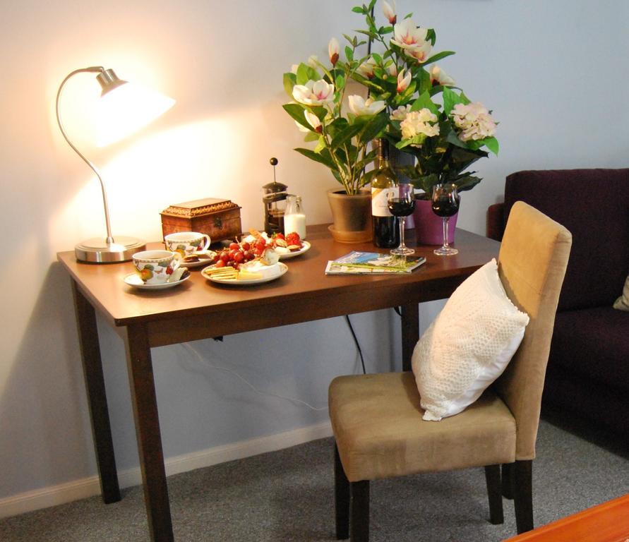 Cutmore Cottages - Meurants Manor Stanhope Gardens Номер фото