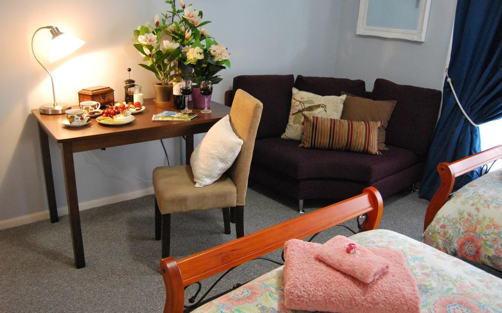 Cutmore Cottages - Meurants Manor Stanhope Gardens Номер фото