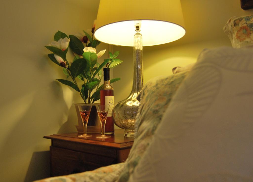 Cutmore Cottages - Meurants Manor Stanhope Gardens Номер фото