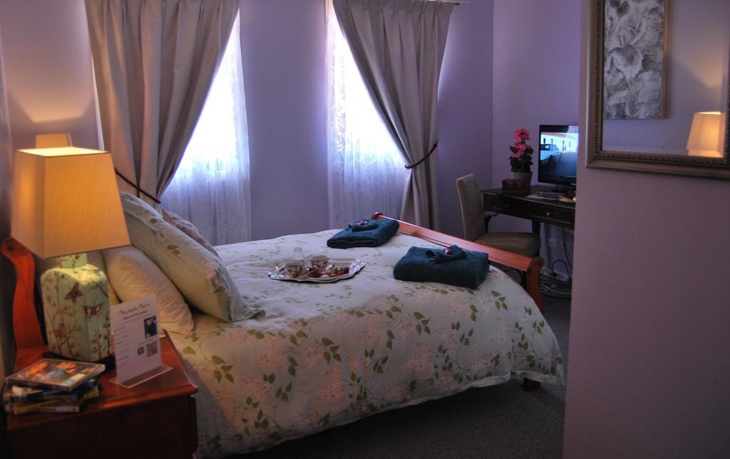 Cutmore Cottages - Meurants Manor Stanhope Gardens Номер фото