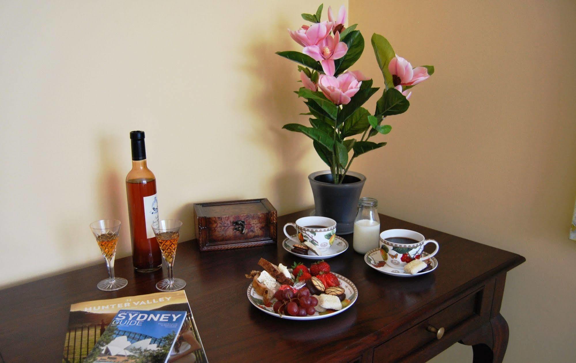 Cutmore Cottages - Meurants Manor Stanhope Gardens Экстерьер фото