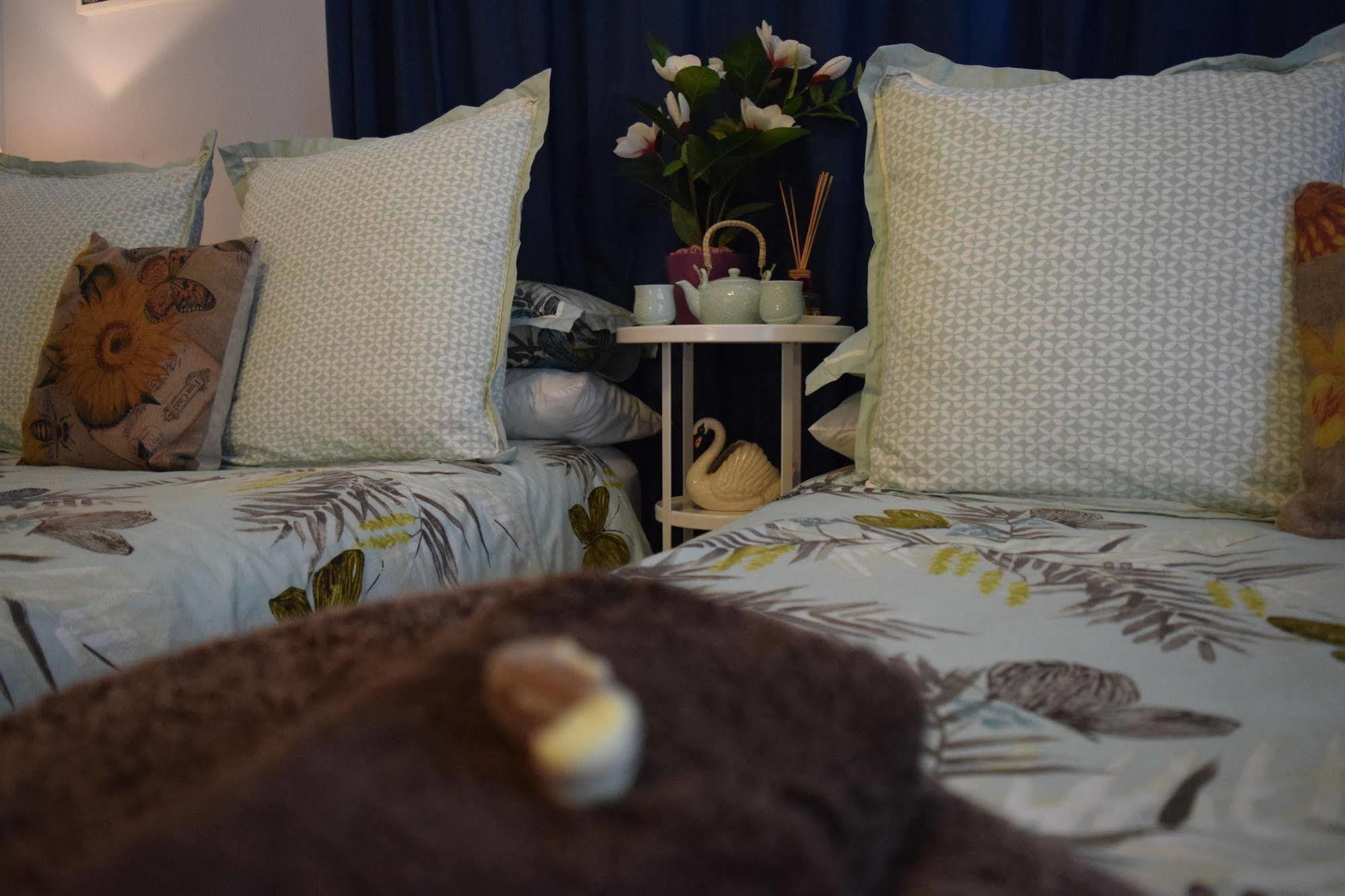 Cutmore Cottages - Meurants Manor Stanhope Gardens Экстерьер фото